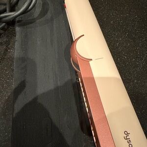 Dyson Airstrait straighter rose gold